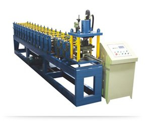 Máquina formadora de rolo para porta de veneziana