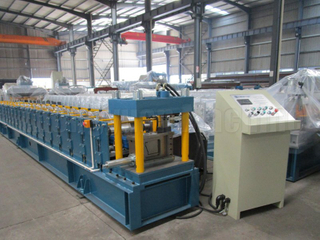 Máquina formadora de rolo de calha