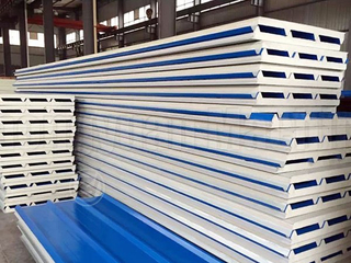 Painel sanduíche PU