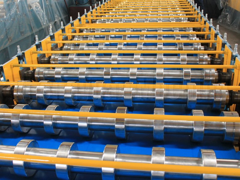 Máquina antiga de rolo de telha Metrocopo 