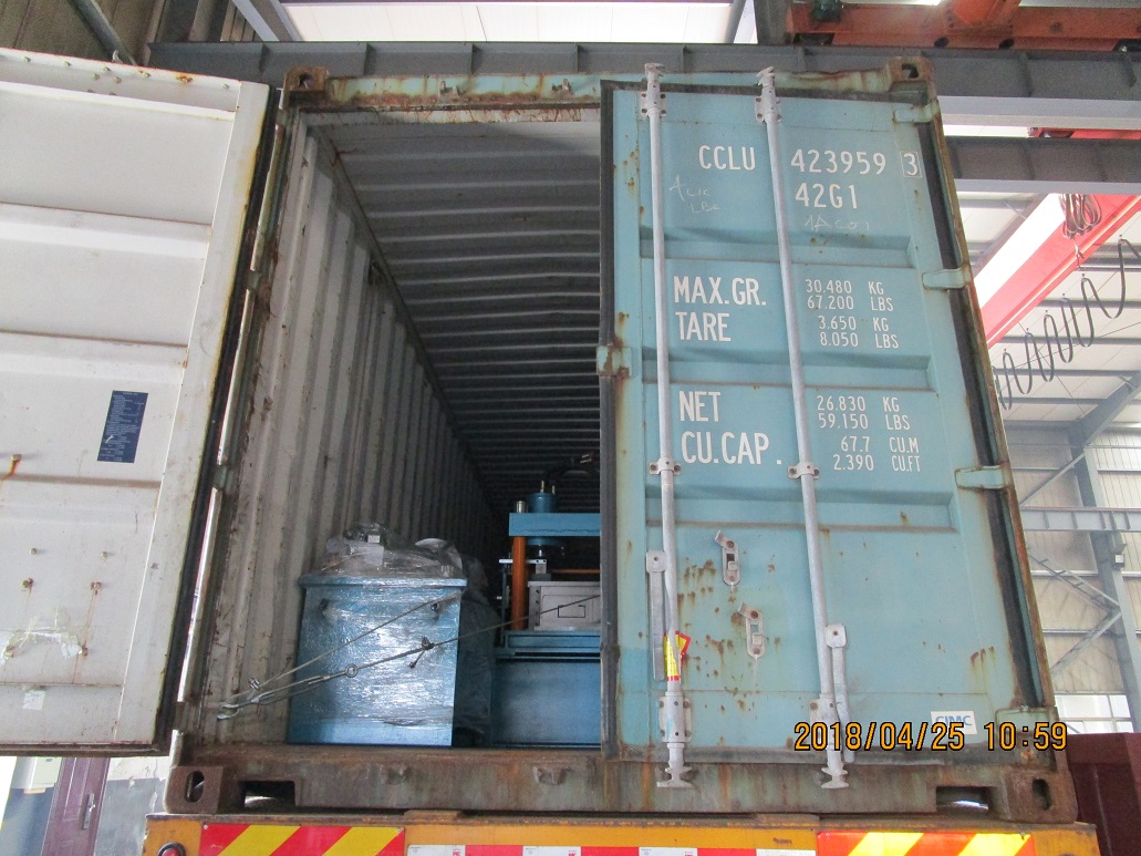 Entrega da máquina formadora de rolos C Purlin para o México em 25 de abril de 2018