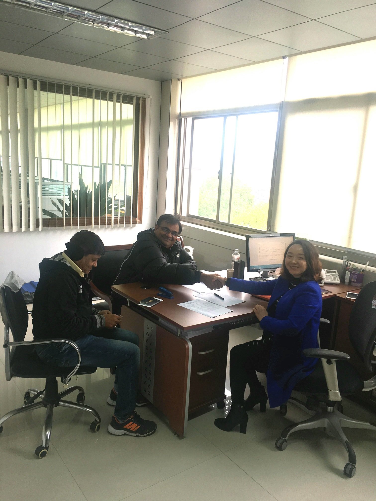 Visitante da máquina formadora de rolos de 1450 mm de largura da Índia em 18 de março de 2018