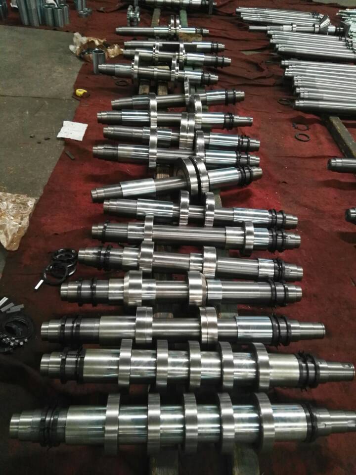 rolos da m&aacute;quina formadora de rolos autom&aacute;tica CZ Purlin.jpg