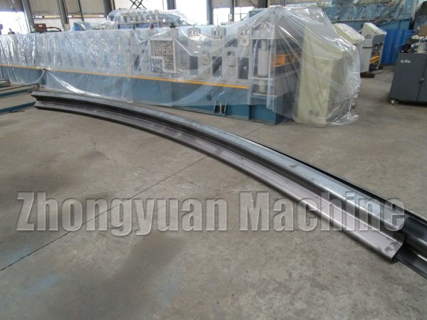 M&aacute;quina formadora de rolo de guarda-corpo de rodovia 4.jpg