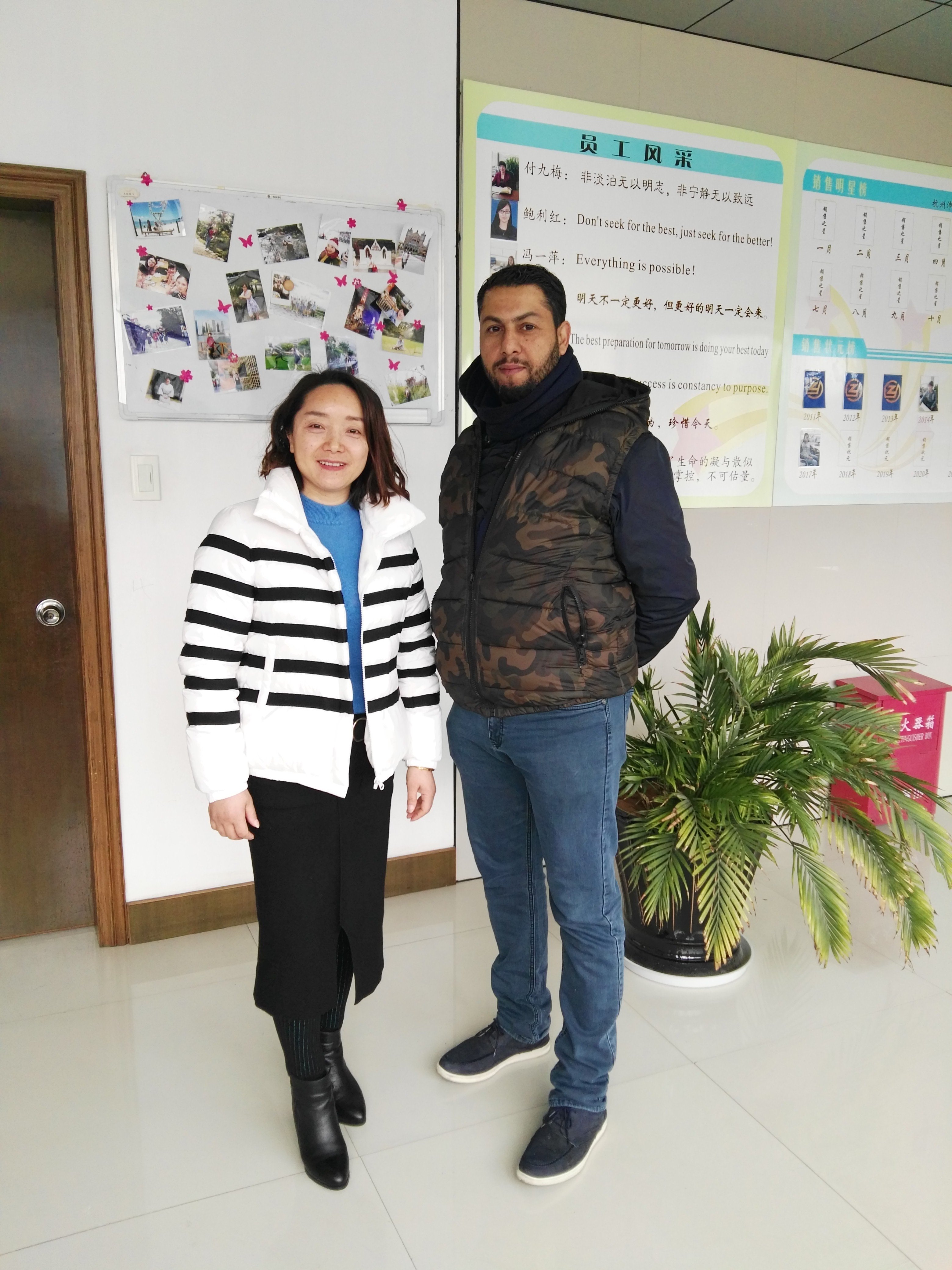 Visita do cliente do Qatar para máquina formadora de rolos automática CZ Purlin em 26 de janeiro de 2018