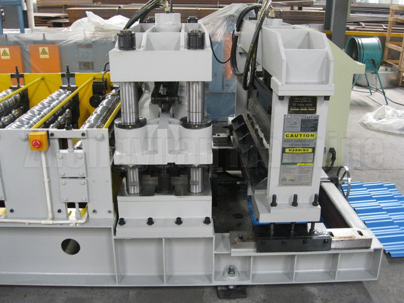 Máquina formadora de rolos de telha metálica