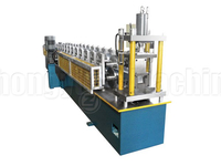 Máquina formadora de rolos de pinos e esteiras