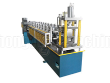 Máquina formadora de rolos de pinos e esteiras