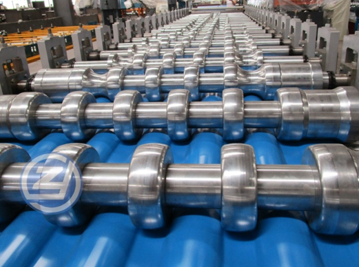 M&aacute;quina formadora de rolos de chapa met&aacute;lica zhongyuan para venda