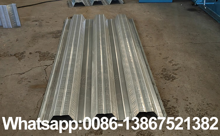 M&aacute;quina formadora de rolos para telhado de metal Zhongyuan