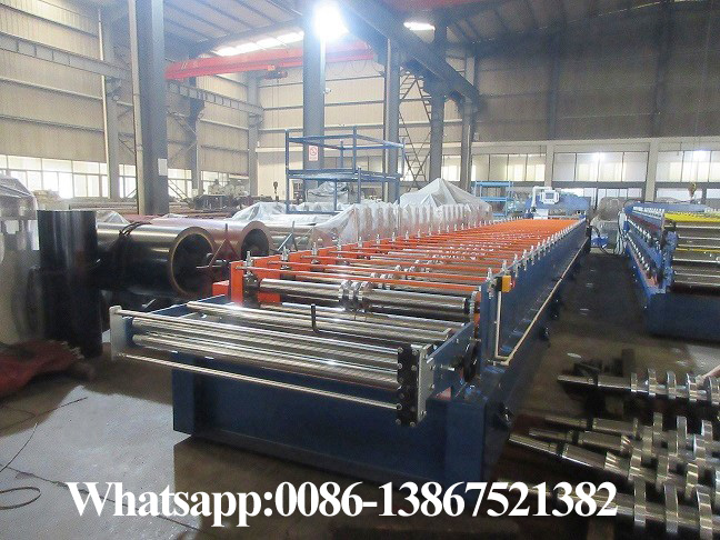 M&aacute;quina formadora de rolo para painel de telhado Zhongyuan