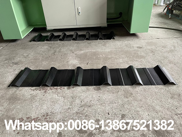 M&aacute;quina formadora de rolos para telhado de camada dupla Zhongyuan