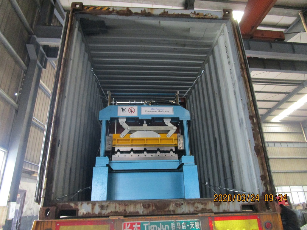 M&aacute;quina formadora de rolos para telhado Zhongyuan para a Arg&eacute;lia 03.24