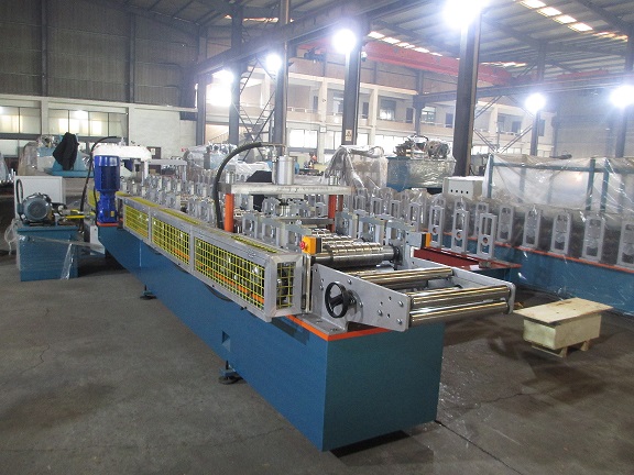 m&aacute;quina formadora de rolo com travamento autom&aacute;tico (4)