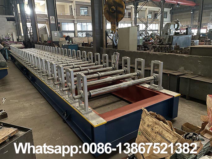 M&aacute;quina formadora de rolo para painel de telhado Zhongyuan