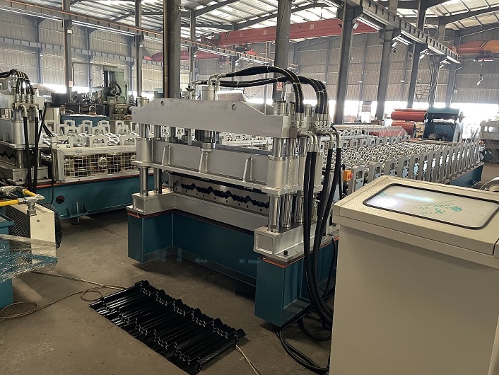 M&aacute;quina formadora de rolos de telha esmaltada de metal Zhongyuan
