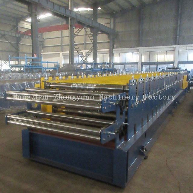 Máquina formadora de rolos para telhados de dupla camada com corte voador