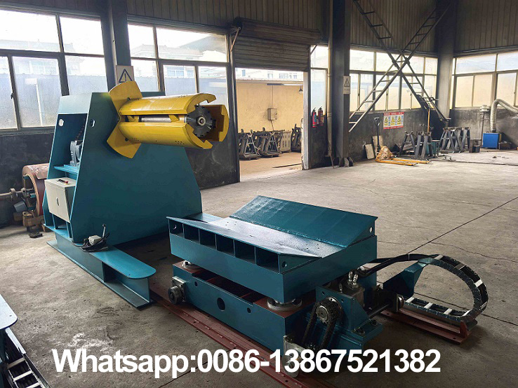 Desbobinador hidr&aacute;ulico Zhongyuan com carro de bobina