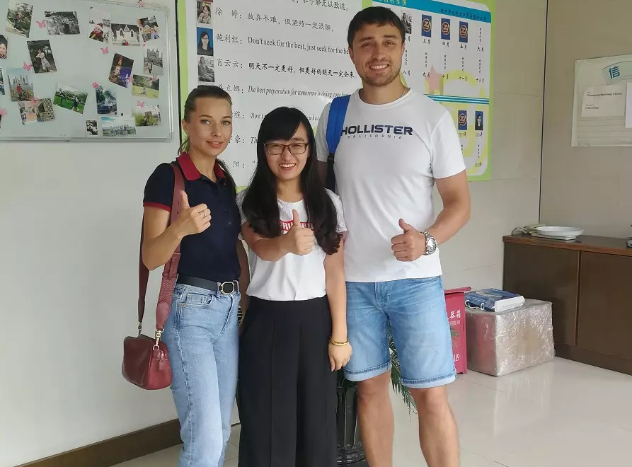 Cliente visitado para máquina perfiladeira automática em forma de C com 4 mm de espessura em 06 de setembro de 2019