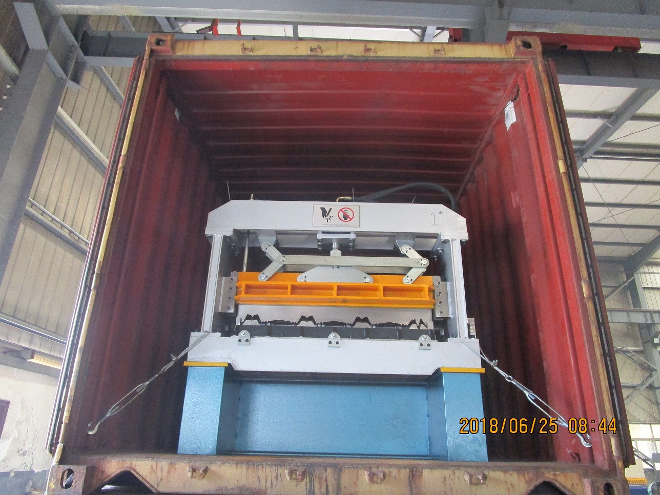 M&aacute;quina formadora de rolos a frio para telhados zhongyuan