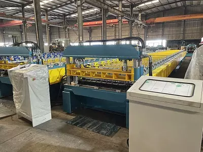 Door-Panel-Roll-Forming-Machine