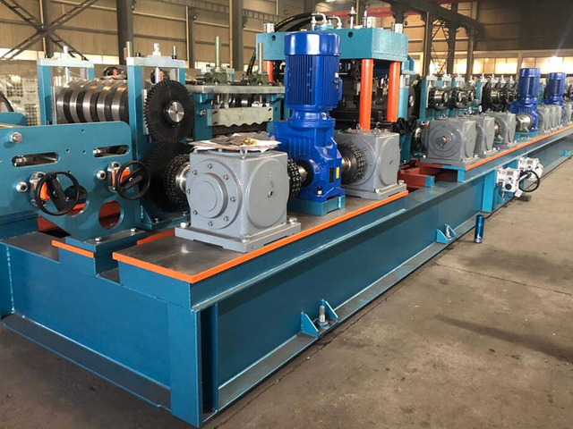 Máquina formadora de rolos de terça-3