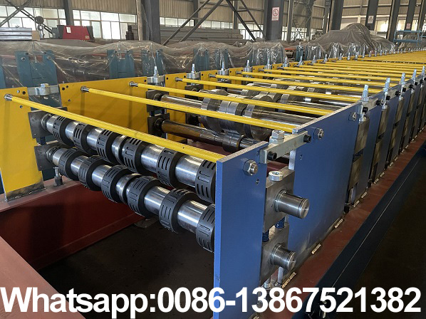 M&aacute;quina formadora de rolos para deck de metal Zhongyuan