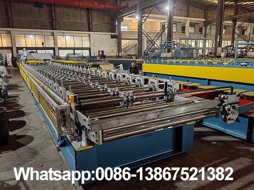 M&aacute;quina formadora de rolo para painel de telhado Zhongyuan