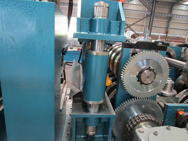 Máquina formadora de rolos de terça-10