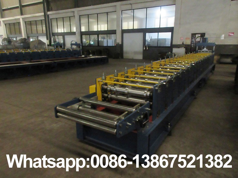 M&aacute;quina antiga de rolo Zhongyuan para costurar telhado