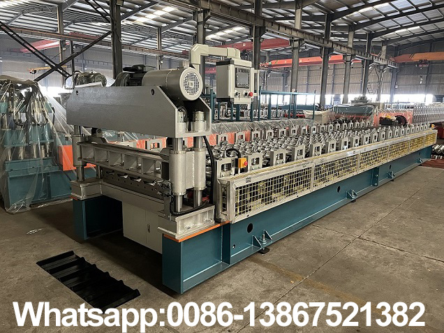 M&aacute;quina formadora de rolos para telhado de metal Zhongyuan