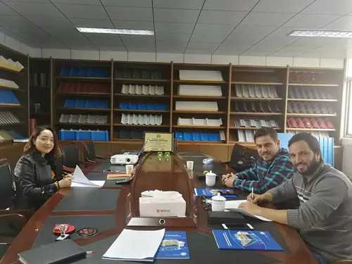 2018.04.12-Argentina-Customer-sign-Contract-For-Automatic-CZ-Purlin-Roll-Forming-Machine