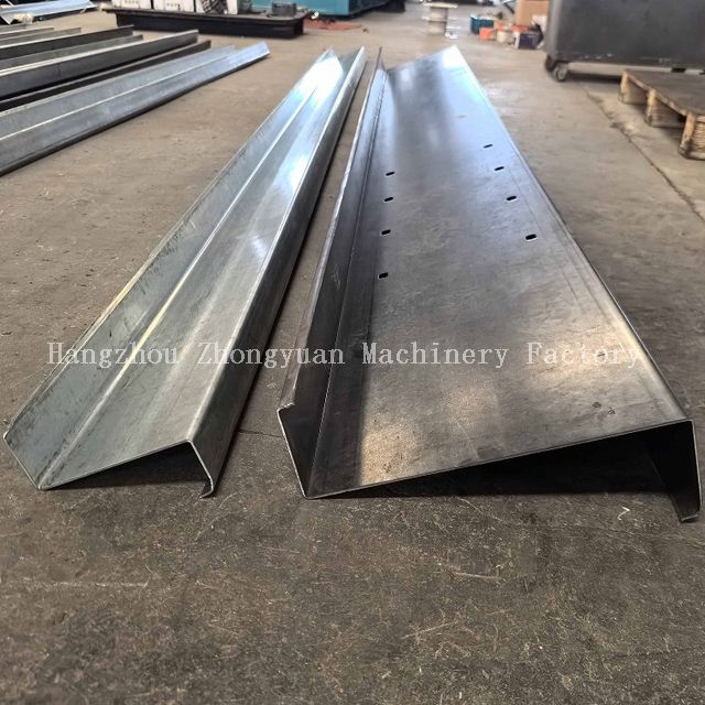 Máquina de terça tipo Zhongyuan CZ80-350 com alta precisão