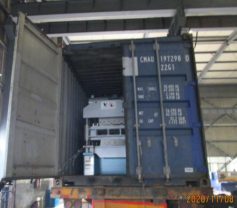 Entrega da perfiladeira metra em 08 de novembro de 2021.