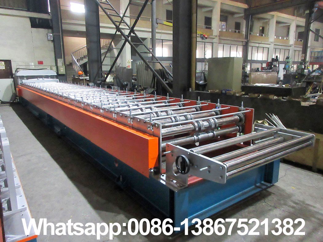 Fabrica&ccedil;&atilde;o e fornecedor de m&aacute;quina perfiladeira para telhado Zhongyuan