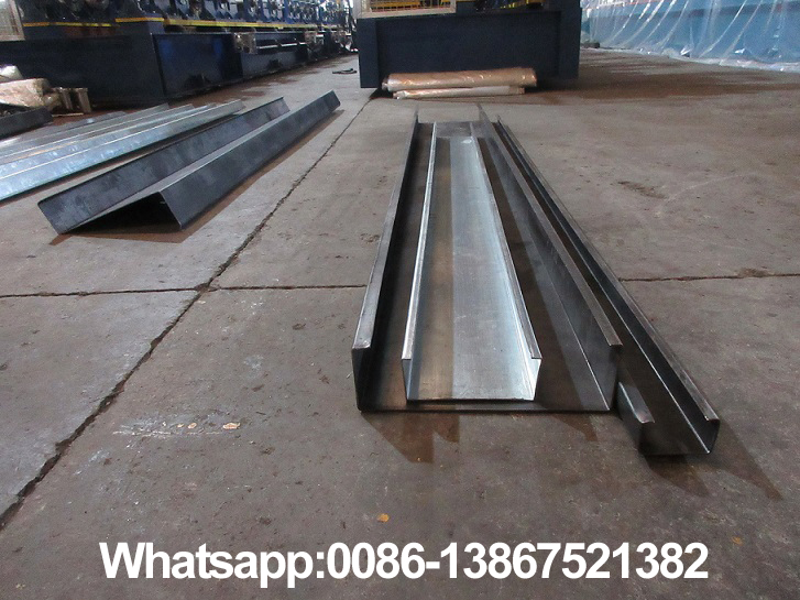 Antigo rolo de ter&ccedil;a Zhongyuan