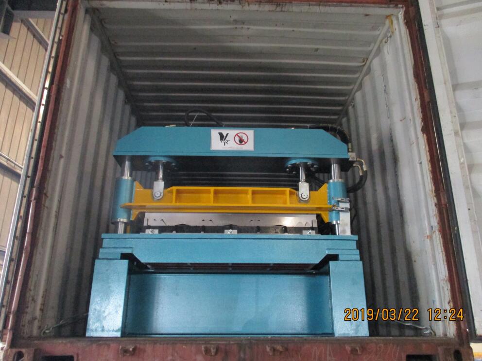 03.22 M&aacute;quina perfiladeira