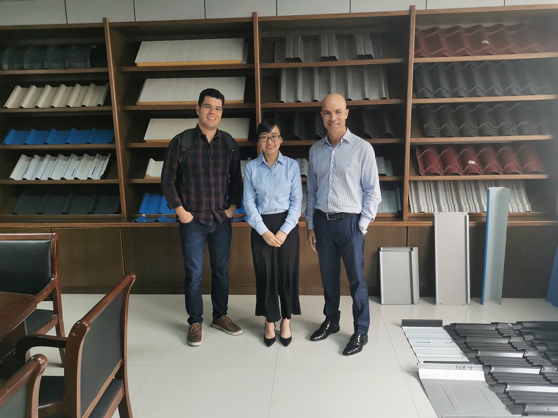 M&aacute;quina formadora de rolos de ter&ccedil;a CZ 10.23 autom&aacute;tica